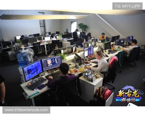 j9真人游戏app24小时客服在线，解决你的各种游戏疑问