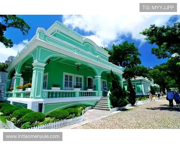 探索巴黎人澳门内琳琅满目的购物与美食文化全景